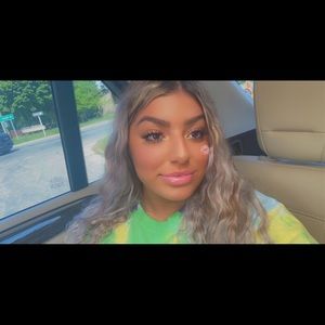 Meet your Posher, Abir